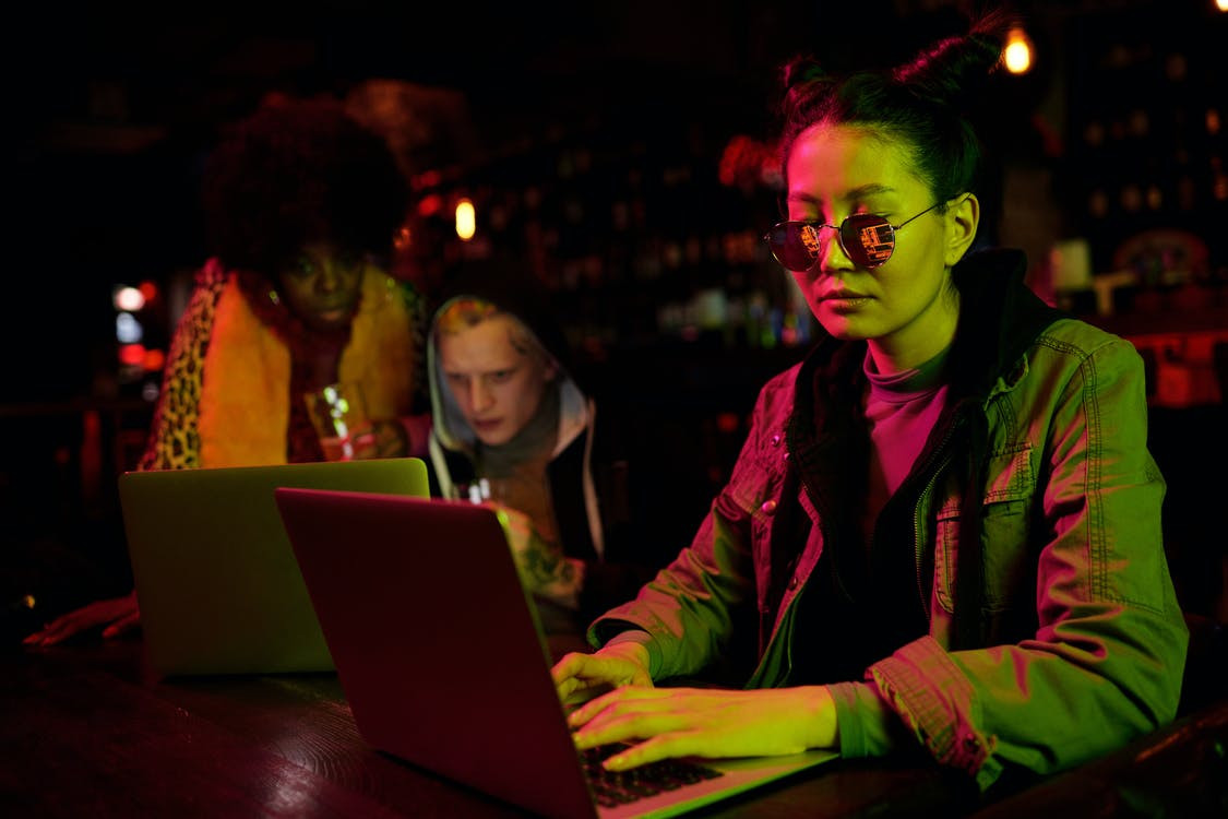 Hackers, or users? Was the 2016 census taken down by hackers, or users?